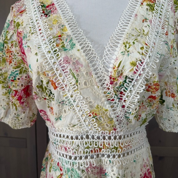 100% cotton , Alice BLUE , floral , knee length dress . Size L - Picture 2 of 6